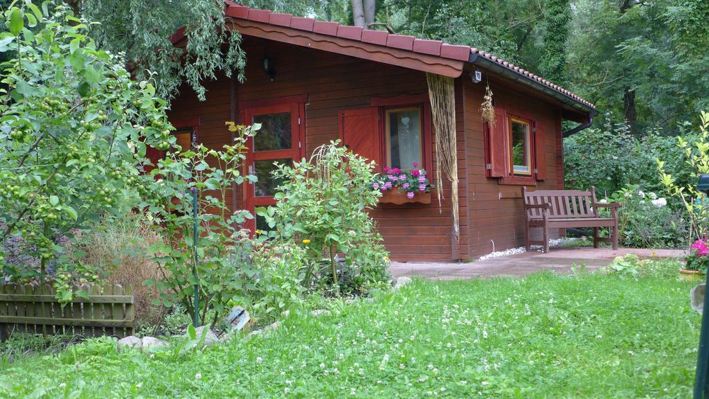 Ferienhaus Natura 네우루핀 외부 사진